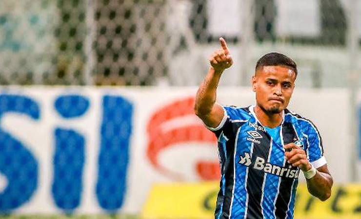 Flamengo perde na Justiça e é condenado a indenizar Éverton