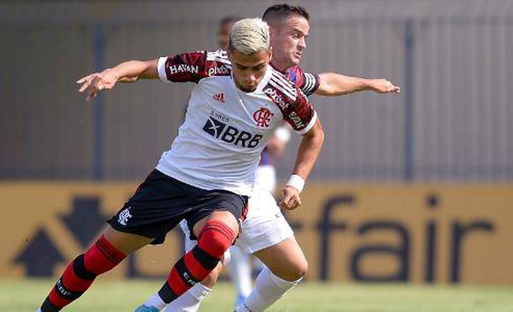 Flamengo: Andreas sofre entorse no tornozelo esquerdo e será reavaliado