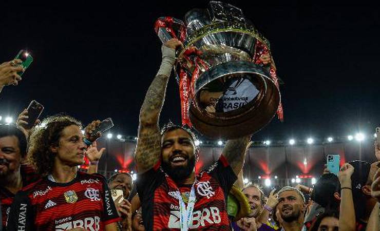 Mauro Cezar: Flamengo é o único clube brasileiro cobrado para jogar bem