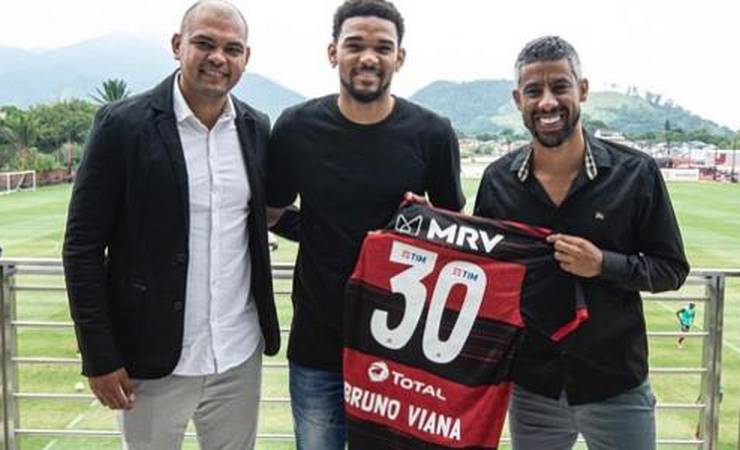 Empresário Léo Moura reforça nova faceta e emplaca reforço no Flamengo