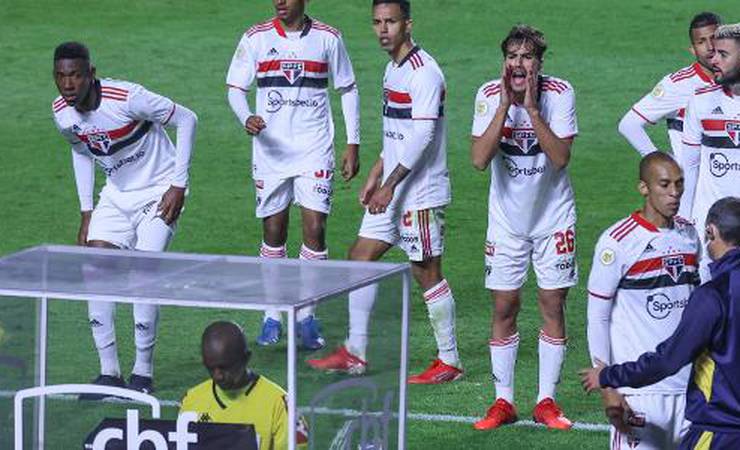 Posse de Bola #148: VAR ofusca clássico paulista, e Fla domina Corinthians