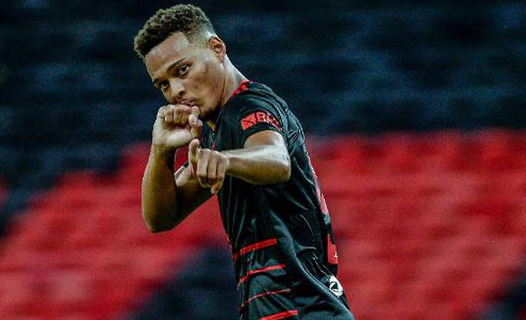Artilheiro do Flamengo, Muniz tem ótimo aproveitamento nas finalizações