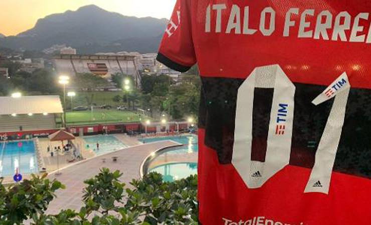 Flamengo manda mensagem a Ítalo Ferreira: 'Seu Manto Sagrado já está aqui'