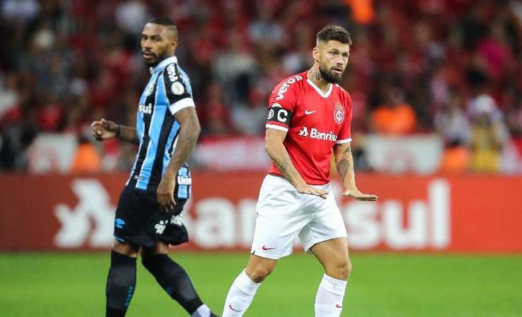 Inter escala Sobis e repete o time para pegar o Flamengo; veja a escalação