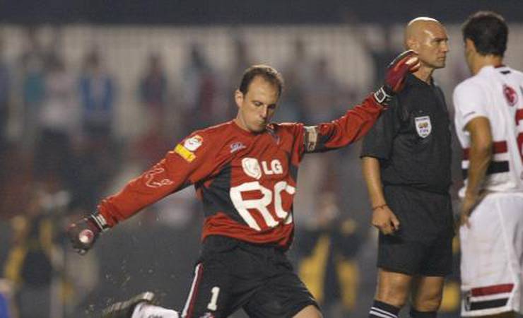 RMP: Por que o Rogério Ceni não ensina os comandados dele a bater falta?