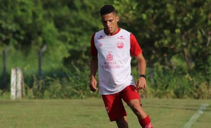 Flamengo empresta atacante Thiago ao Náutico e estende contrato até 2025