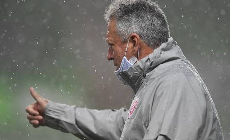 Abel volta ao Maracanã com chance de taça e vingança contra o Flamengo