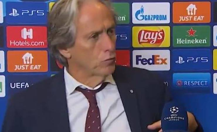 Comediante tenta devolver Jorge Jesus para o Flamengo: 'Veio com defeito'