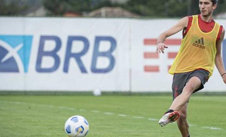 Diego e Filipe Luís sofrem lesões e viram novas baixas no Flamengo