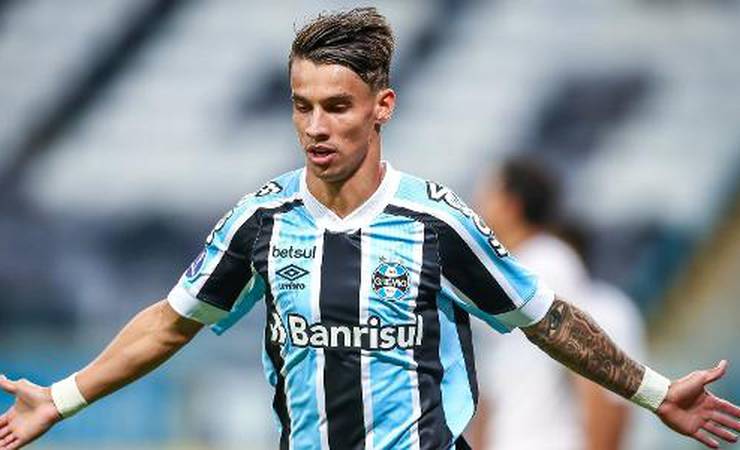 Grêmio acerta renovação de contrato de Ferreira até o final de 2024