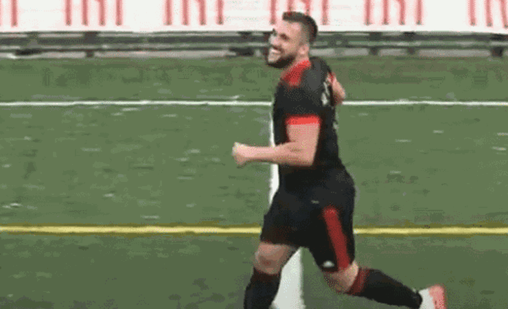 Ex-BBB Arthur estreia com gol em vitória do Flamengo no Futebol de 7