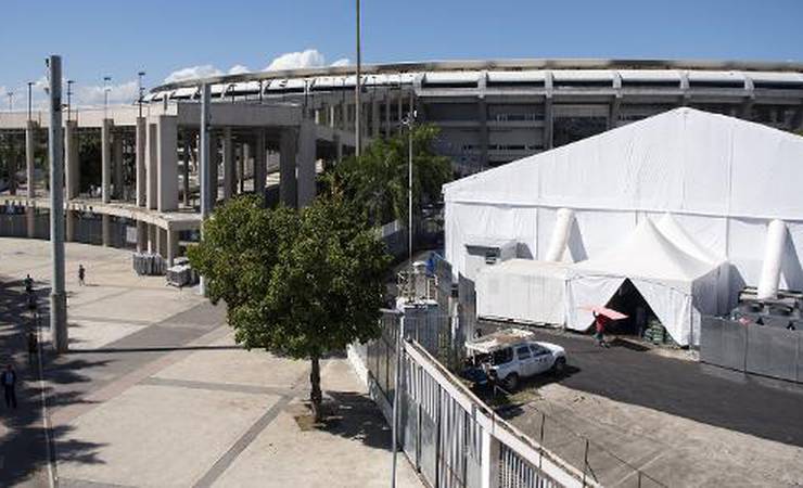 Crivella não vê risco com hospital no Maraca e diz que Bolsonaro vai a jogo