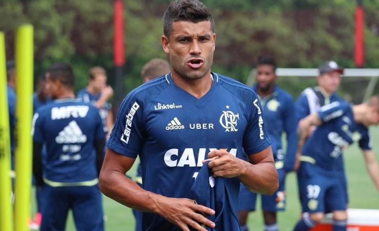 Flamengo: Ederson explica 'negligências' do departamento médico e diz que treinou com ligamento rompido