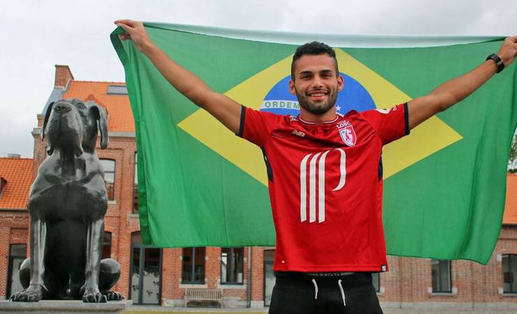 Na mira do Flamengo, Thiago Maia aparece em vídeo de 'boas vindas' de amigos ao 'Mais Querido'
