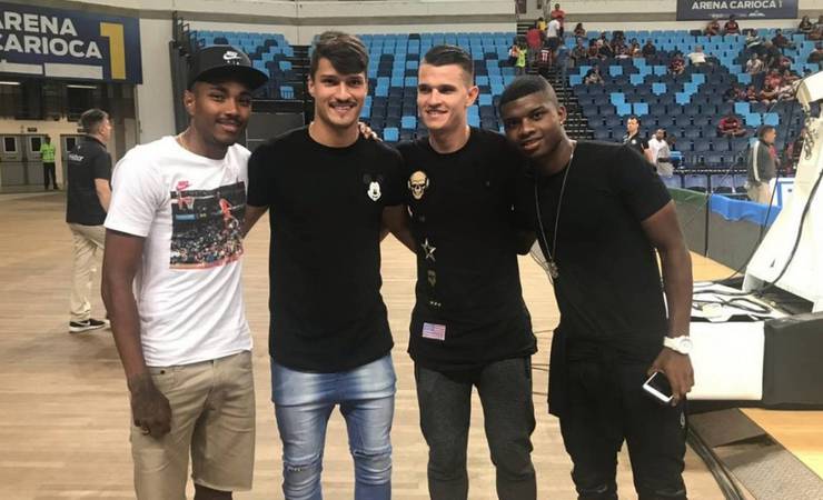 Thuler, do Flamengo, chama Lincoln de 'macaco' e causa polêmica; atleta se desculpa