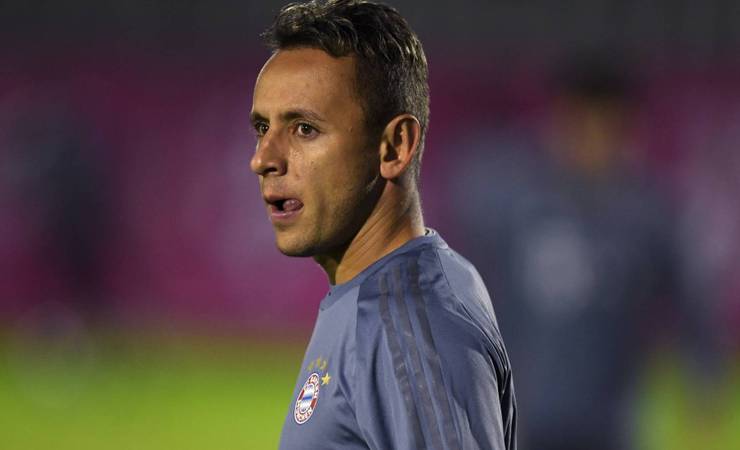 Objeto de desejo do Flamengo, Rafinha é o nome para ser unanimidade na lateral