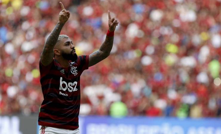 Flamengo vira sobre o Athletico-PR por 3 a 2, mas Abel é muito hostilizado no Maracanã