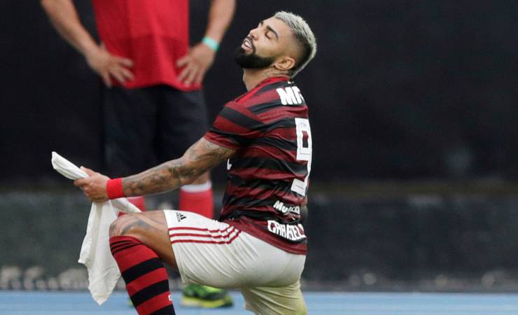 Com novo técnico anunciado, Flamengo joga bem e vence o Fortaleza por 2 a 0