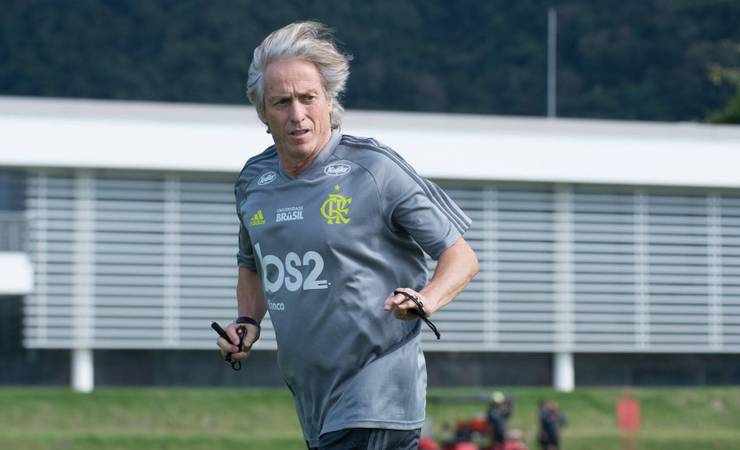 Portuguesa-RJ convida Jorge Jesus para comer bolinho de bacalhau na sede: 'Servimos aos finais de semana'