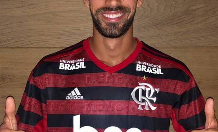 'Agora sou Mengão', diz Pablo Marí no primeiro post como reforço do Flamengo