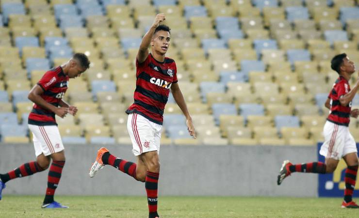 Flamengo dá entrada no STJD com pedido de liberação de Reinier pela CBF