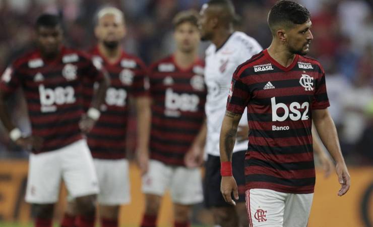 Jesus espera ter a volta de Arrascaeta ou Everton Ribeiro no Flamengo contra o Emelec