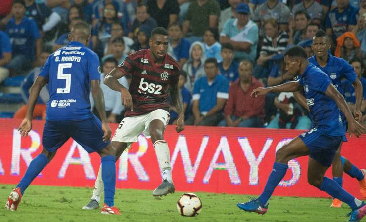 Imprensa equatoriana vê Flamengo favorito mesmo com vantagem do Emelec