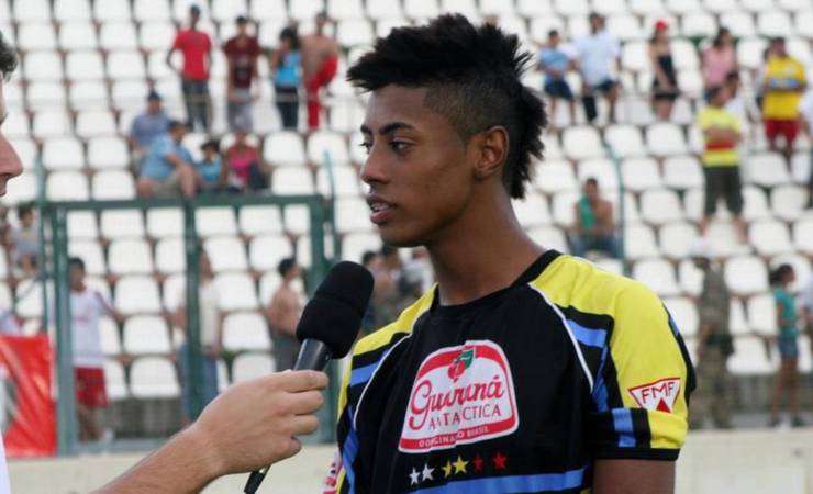 Da várzea a herói do Flamengo: em 7 anos, Bruno Henrique cumpre profecia do avô