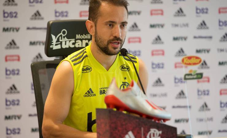 Everton Ribeiro vê Flamengo focado em 'confronto direto' contra Santos: 'Faz a diferença'