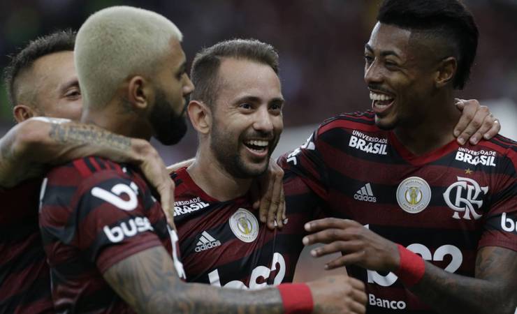 Flamengo termina o turno do Brasileiro com 66% de chance de ser campeão