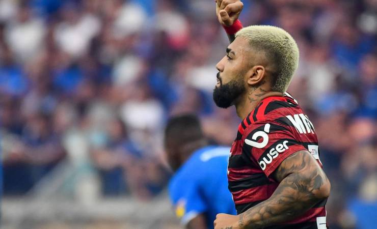 Michelle Bolsonaro elogia Gabigol por comemoração em Libras