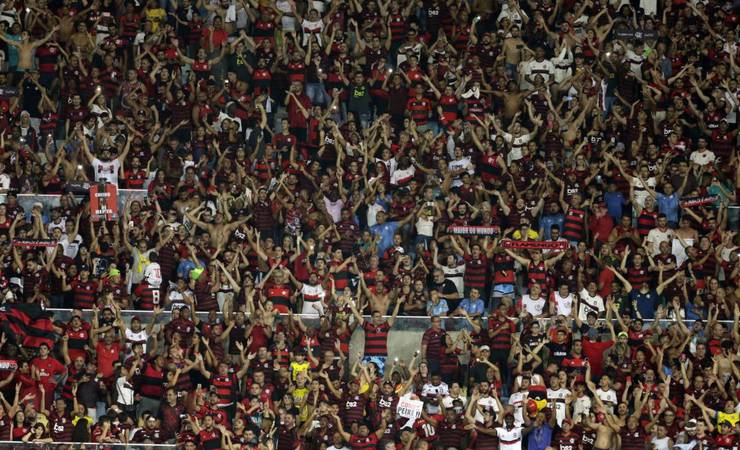 Conselheiros do Flamengo querem preferência sobre sócios-torcedores na compra de ingressos