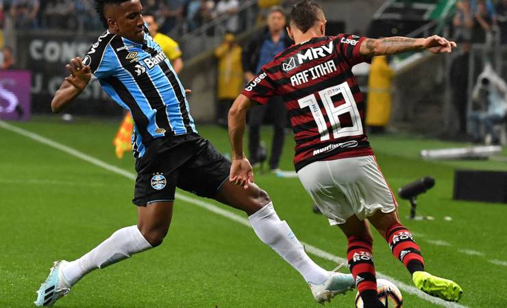 Rafinha nega frustração com empate do Flamengo: 'Dominamos na maior parte'
