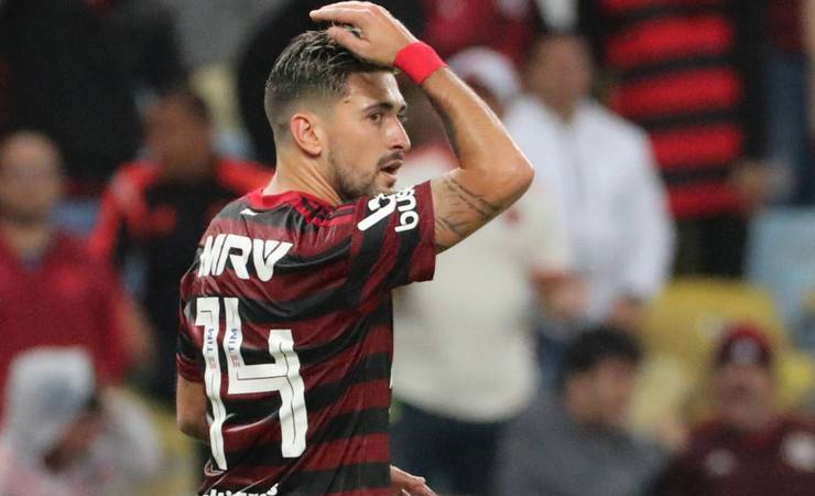 Cirurgia de Arrascaeta termina bem e meia do Flamengo vai ter alta ainda nesta sexta
