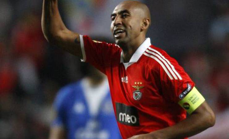 Ex-zagueiro Luisão defende Jorge Jesus e diz que 'faltou humildade' de brasileiros