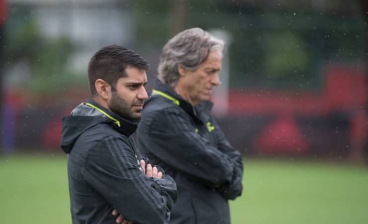 Flamengo coloca elenco e cansaço à prova contra o Atlético-MG