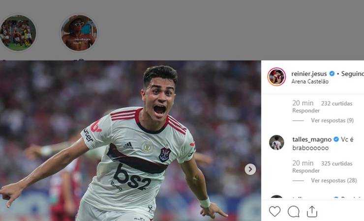 Talles Magno parabeniza Reinier por gol contra o Fortaleza