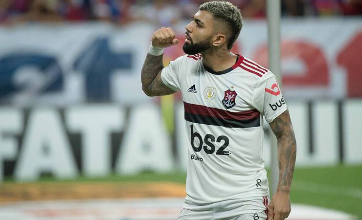 Gabigol iguala Adriano e se aproxima de marca de Zico no Flamengo