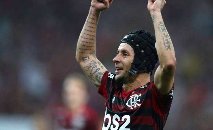 Flamengo soube no domingo que teria Rafinha e Arrascaeta contra o Grêmio na Libertadores