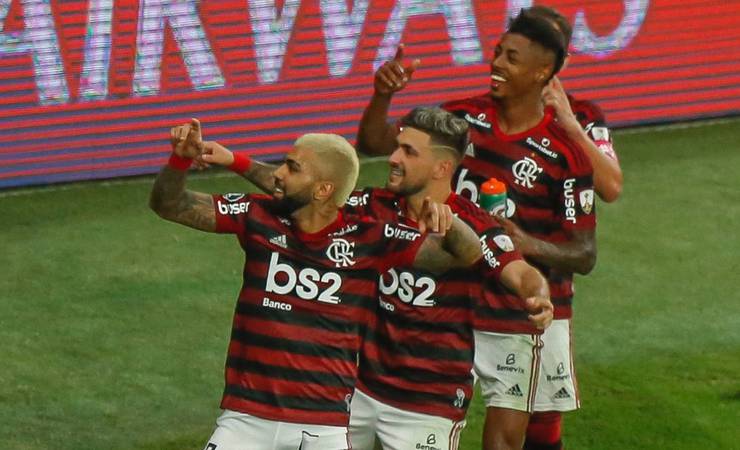 Flamengo encanta mais do que seleção brasileira, dizem especialistas