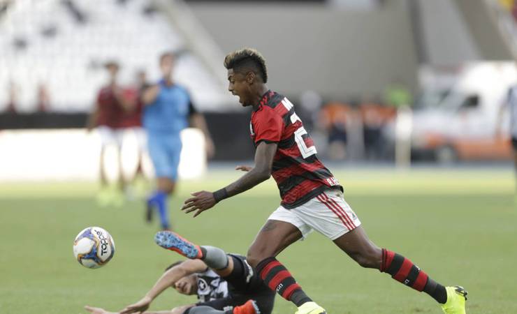 Bruno Henrique reencontra o Botafogo, rival que abriu caminho para apelido de 'Rei dos clássicos'