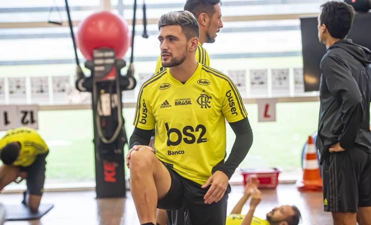 Arrascaeta é relacionado para o clássico entre Flamengo e Vasco pelo Brasileirão
