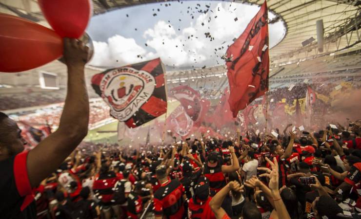 Duelo musical: ouça os cantos de Flamengo e River Plate que vão embalar a final da Libertadores