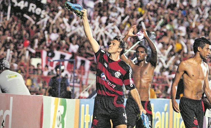 #Hexa10anos: Vitória sobre o Náutico teve gol de Petkovic, que colecionou polêmicas na semana do jogo