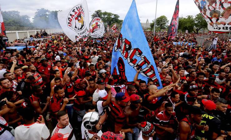 Em caso de título da Libertadores, Flamengo desfilará pela Presidente Vargas