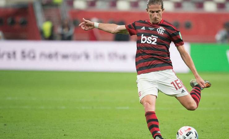 Maratona do Flamengo pesa, e Filipe Luis preocupa para final com o Liverpool