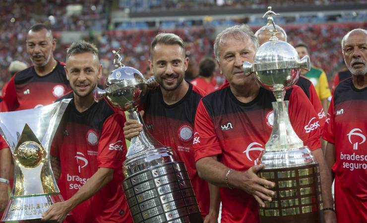 Jogo das Estrelas vira festa do Flamengo e celebração das Libertadores de 1981 e 2019