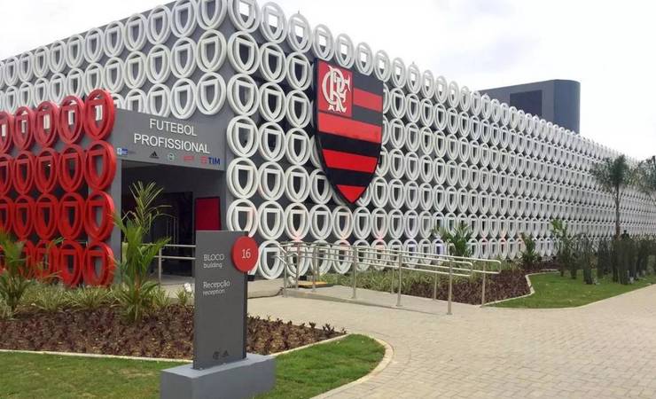 Flamengo se reapresenta para 2020 com atletas da base, reforço e até estrangeiro