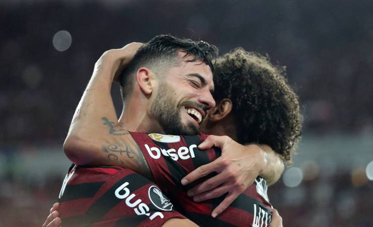 Flamengo confirma saída de Pablo Marí e renovação de Bruno Henrique