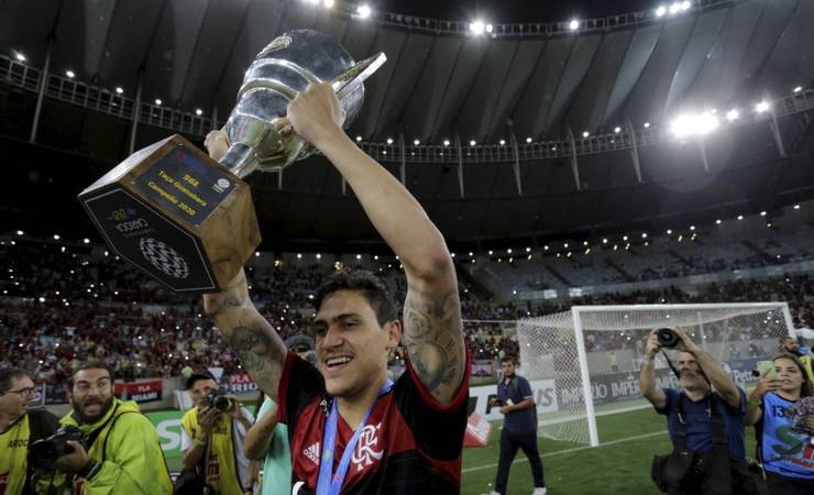Flamengo conversa com Fiorentina para estender prazo de pagamento por Pedro